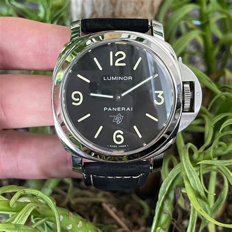 Panerai light base logo